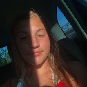 Meet your Posher, Karlyn